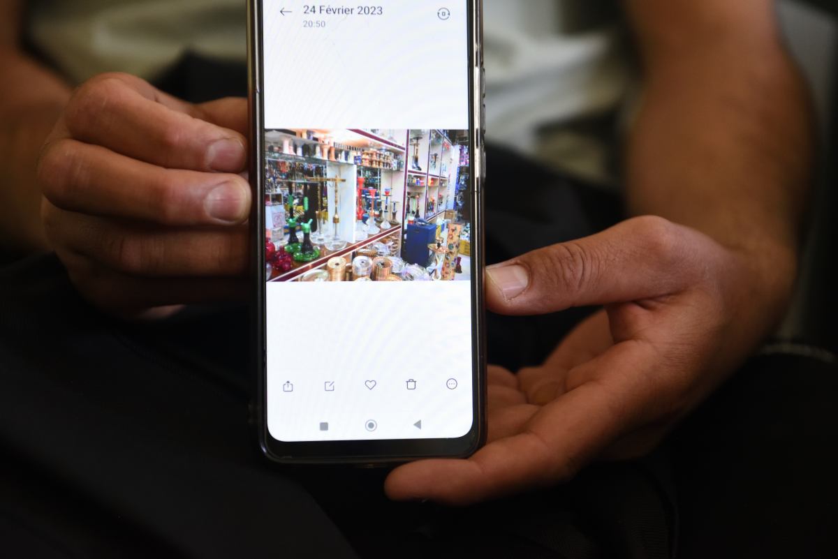 Amarkhail Maiwnad tenait une boutique de chica dans son pays.