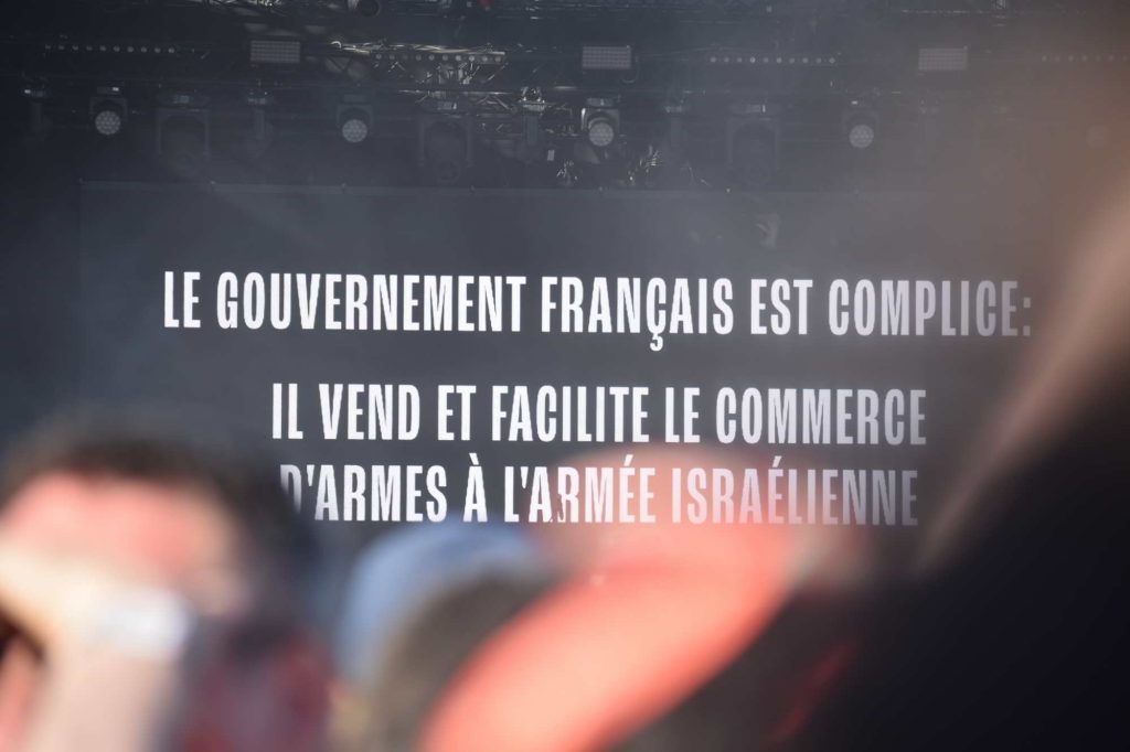 Kneecap joue sur les provocations