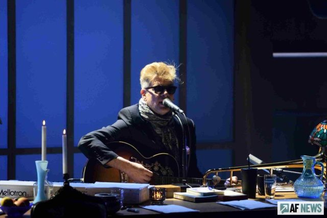 Benjamin Biolay était en tournée acoustique à Saint-Etienne-du-Rouvray jeudi 27 mars dernier pour promouvoir son double album « Le Disque Bleu ».