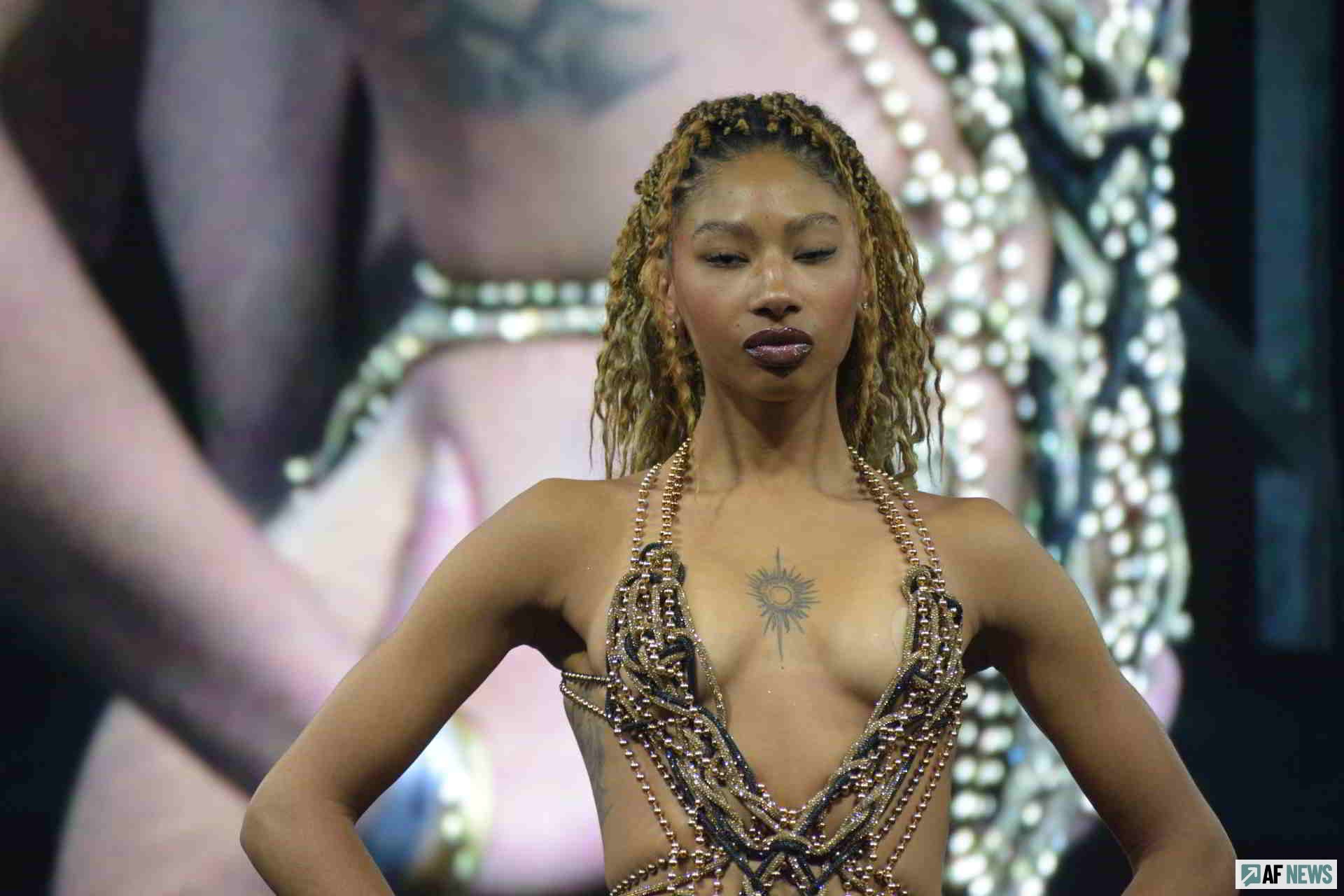 Fred Kyrel habille les filles à sa manière