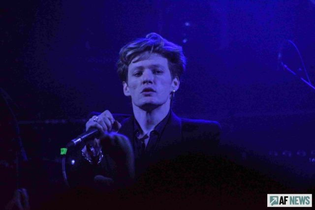 Wes Leavings live au Trabendo